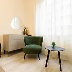 Stylish In Bocconi With Patio - Porta Romana Apartment