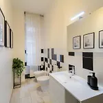 Stylish In Bocconi With Patio - Porta Romana