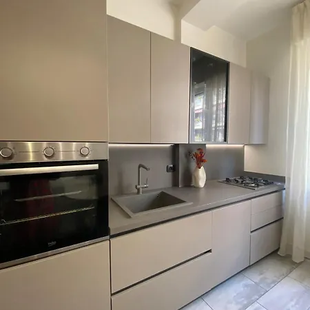 Stylish In Bocconi - Porta Romana Apartment
