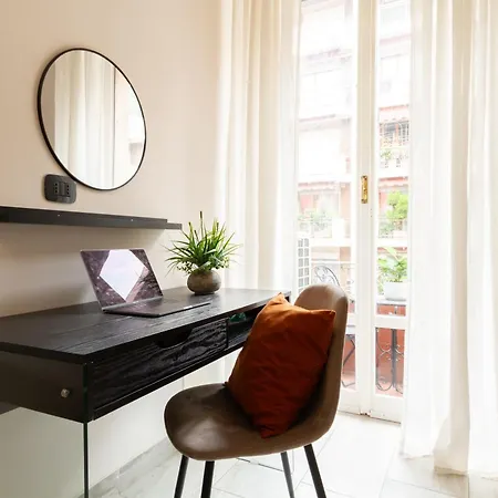 Stylish In Bocconi With Patio - Porta Romana Apartment Mailand