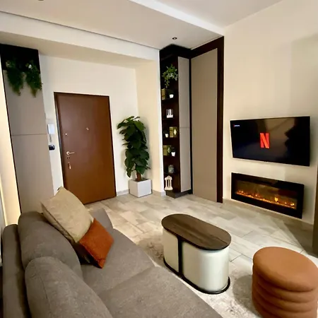 Stylish In Bocconi With Patio - Porta Romana Lejlighed